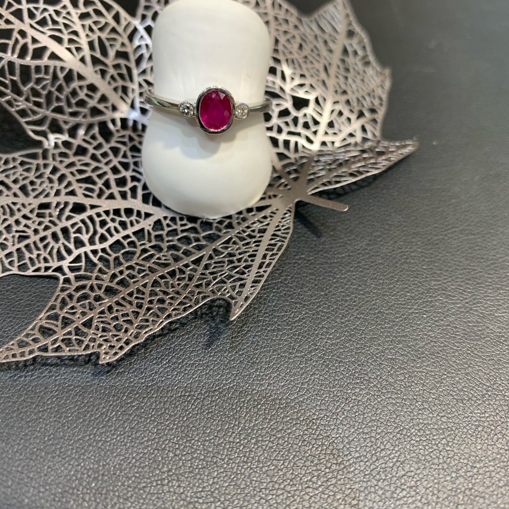 SOLD!!!!Natural Gem Ruby & Diamond 18 KT Custom Made Ring - Picture 3 of 8